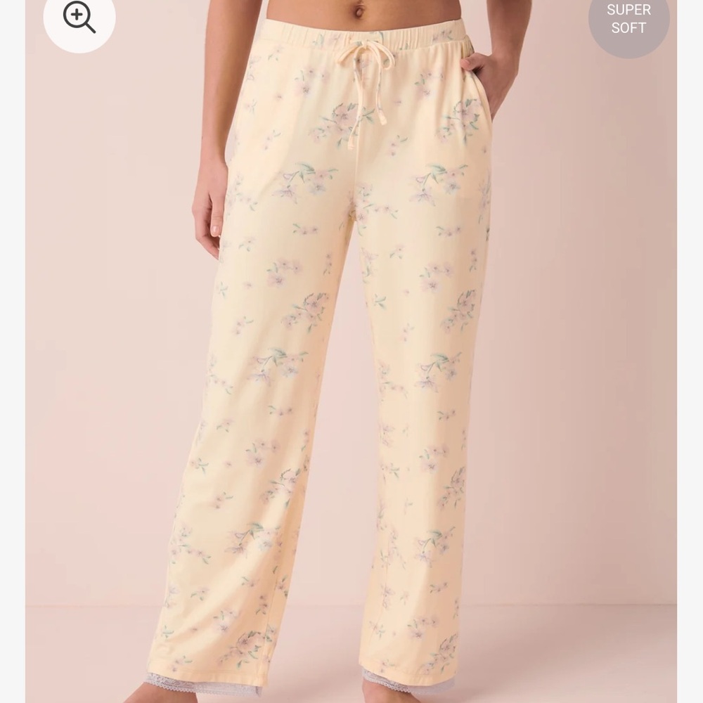 La Vie En Rose Super Soft Women’s Yellow Floral Pijama Pants- Size Small